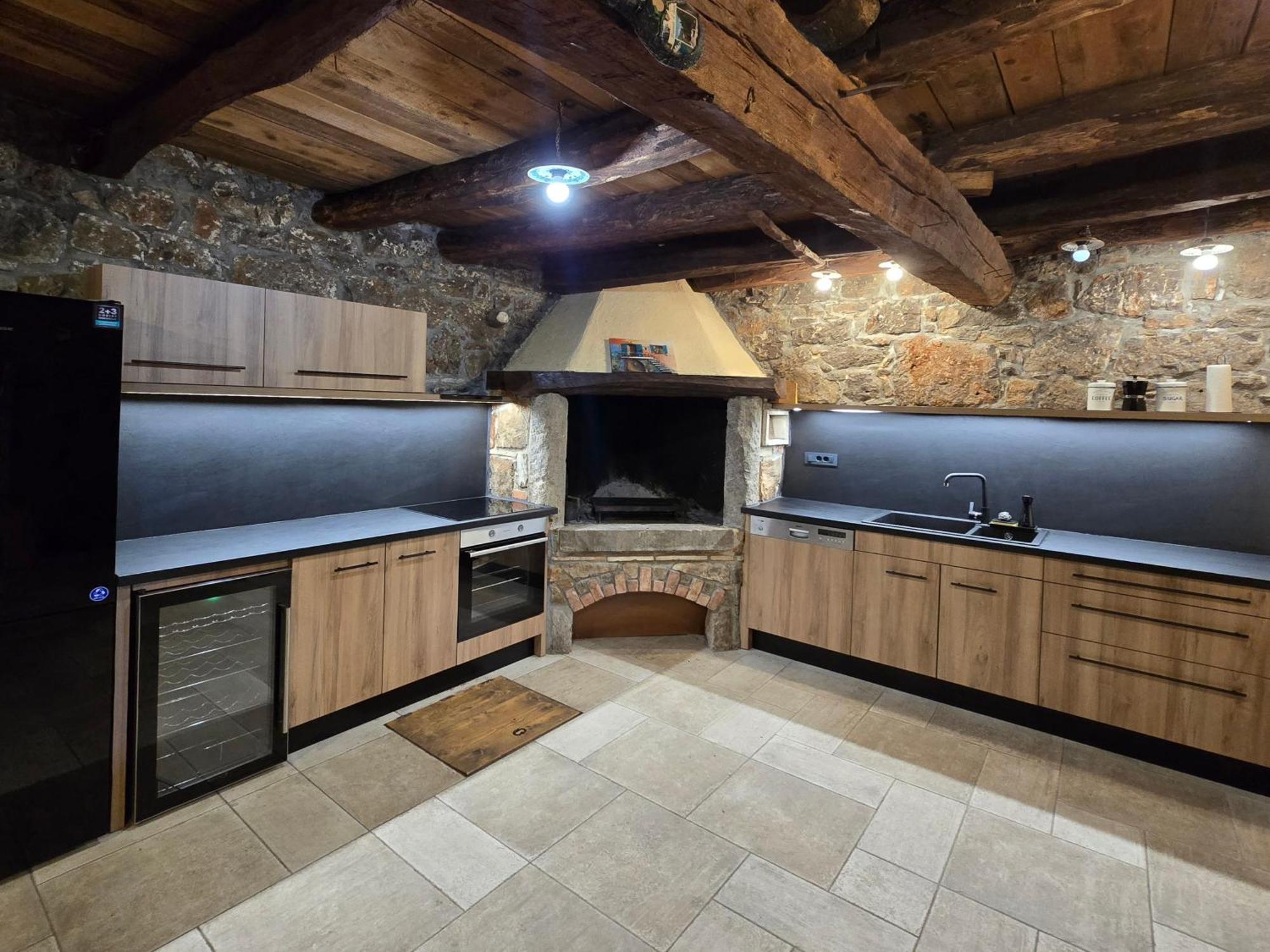 Casa Storia & Casa Antica Apartment Veprinac Cameră foto